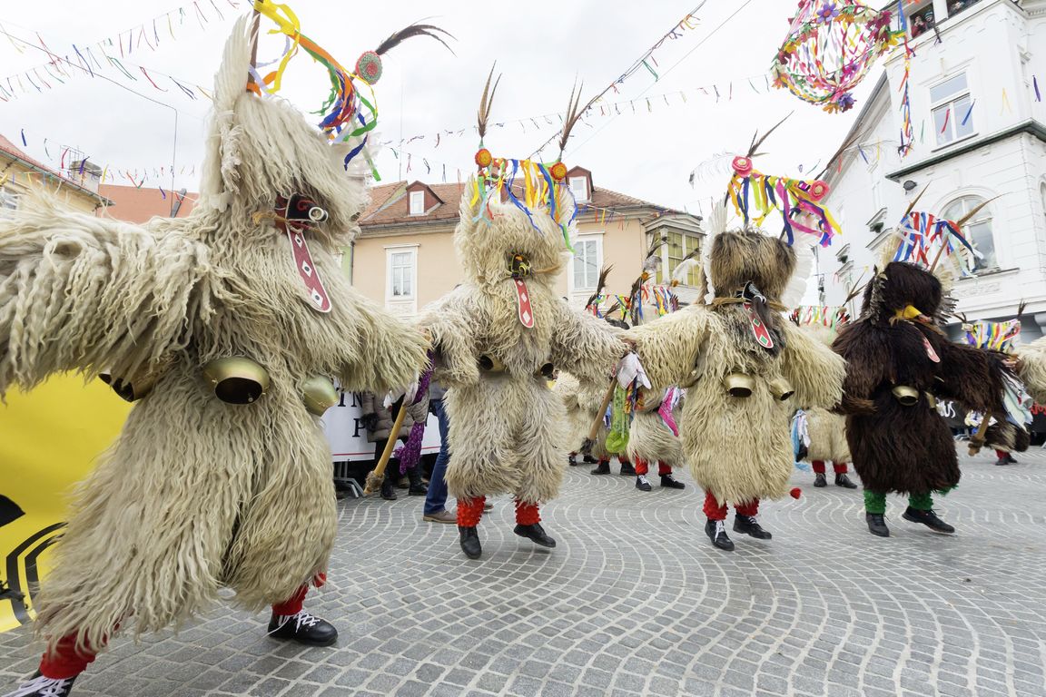 Пуст – весёлый карнавал в Словении.