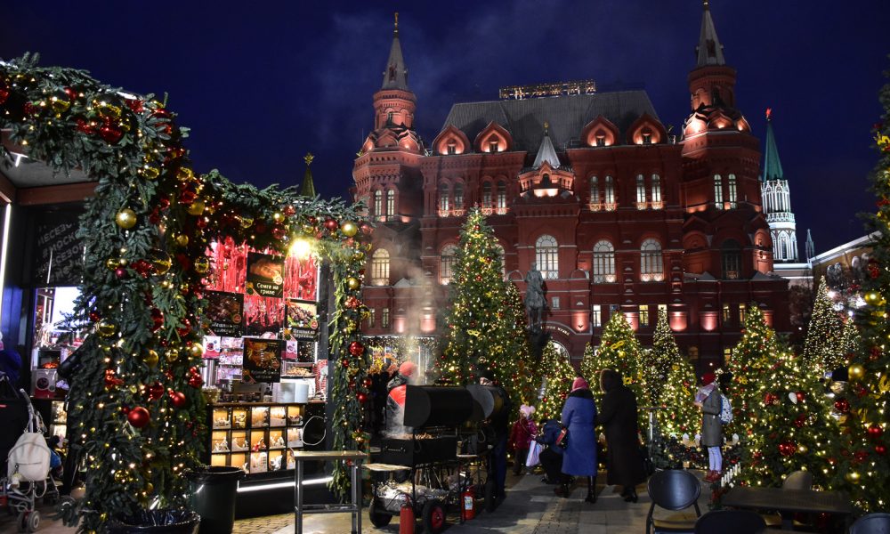 Словенцы в праздничной Москве.