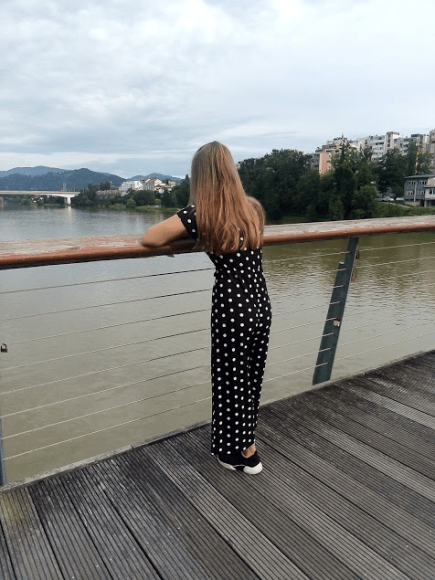 Невероятная история: Ольга с тремя дочками приехала за мечтой в Словению